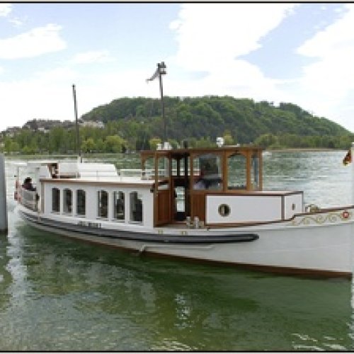 Historisches Passagier-Motorschiff