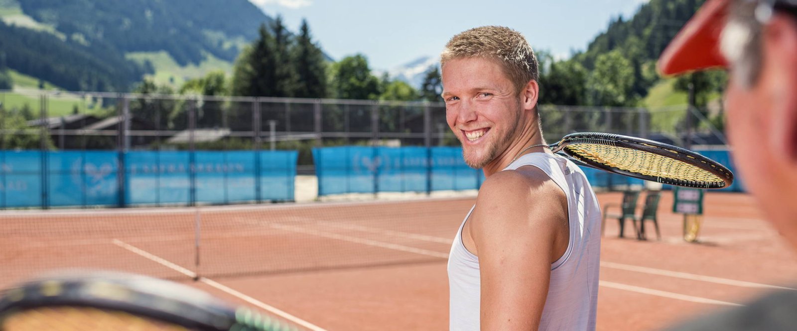 Tennis im Sportzentrum Gstaad