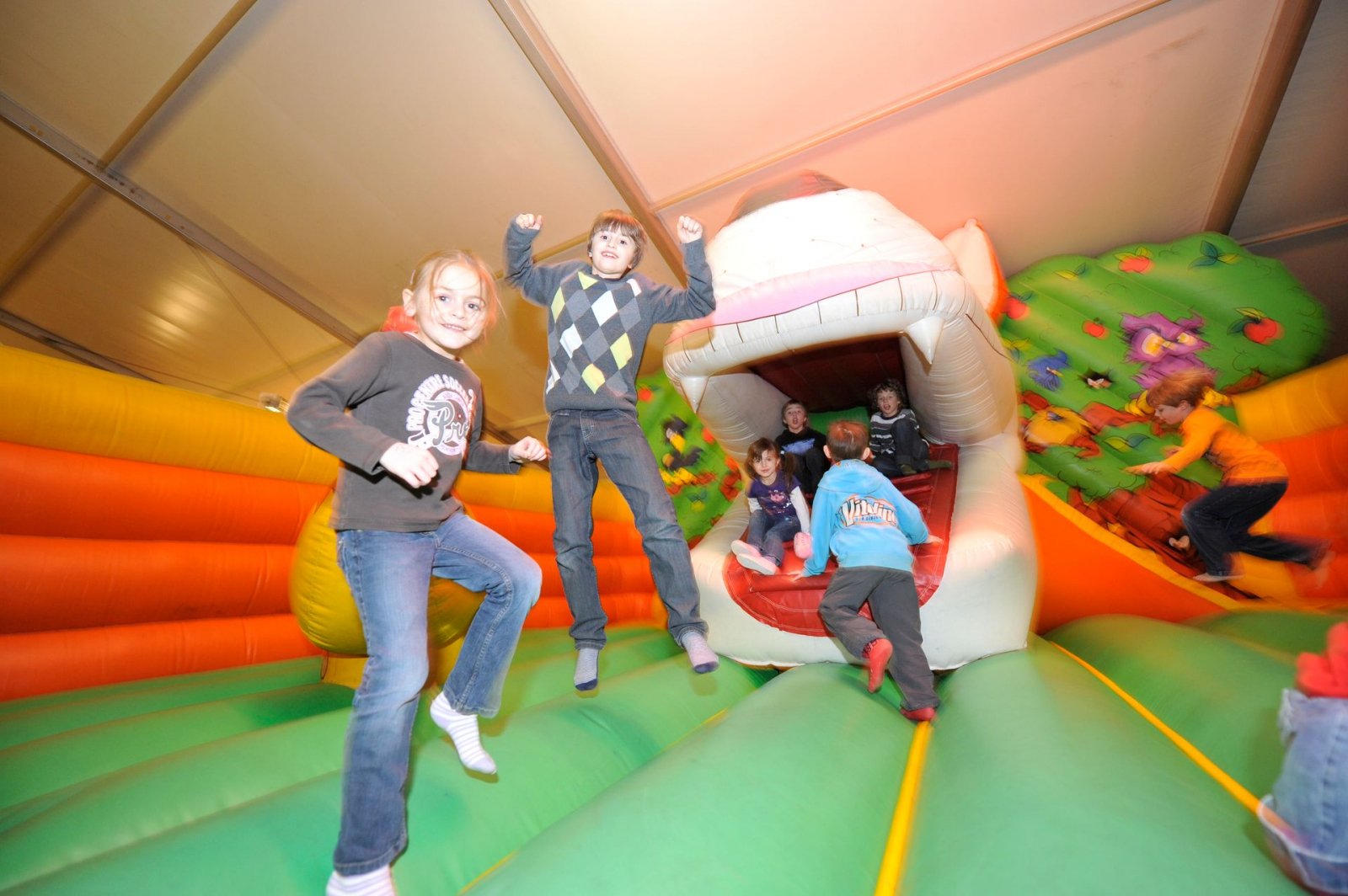 Hüpfburg im Indoor-Kinderspielplatz Laurapark Payerne
